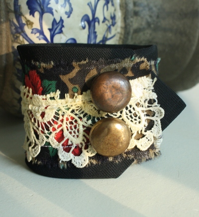 Tattered Victorian Kneck Tie Cuff TV1417