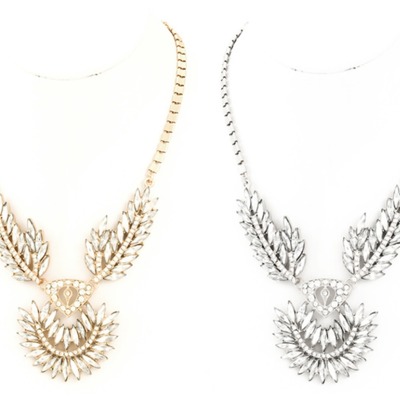 Aamna leaf necklace