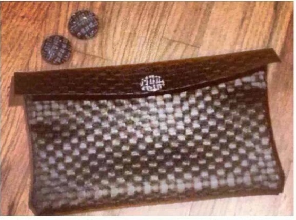 MEDIUM SIZE SOFT CLUTCH