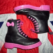 RARE Sanrio Hello Kitty x Dr Martens Pink & Black Bows*UK 4*EU 37*US 6*