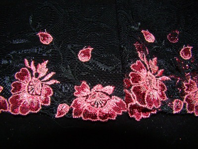 Lace border 86