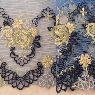 Lace border 105
