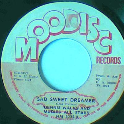 Sad sweet dreamer/sweet & sour version-dennis walks and mudies all star-moodisc records-7"-good