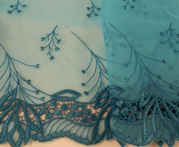 Lace Border 109