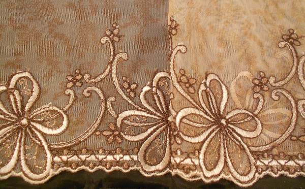 Lace Border 122
