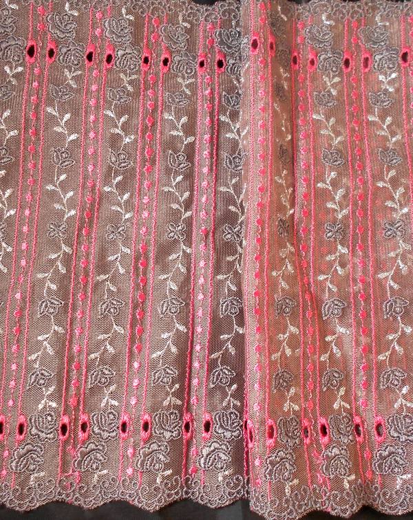 Lace Border 125