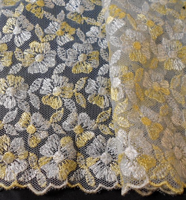 Lace Border 127