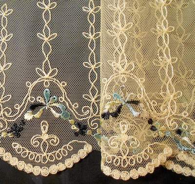 Lace border 131