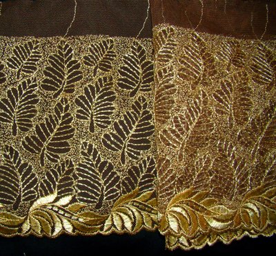 Lace border 143