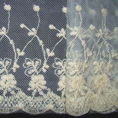 Lace border 157