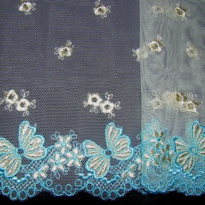 Lace border 159