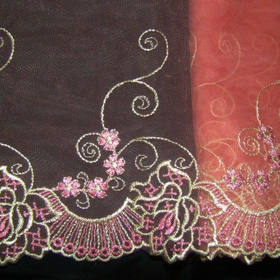 Lace border 167