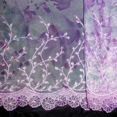 Lace border 169