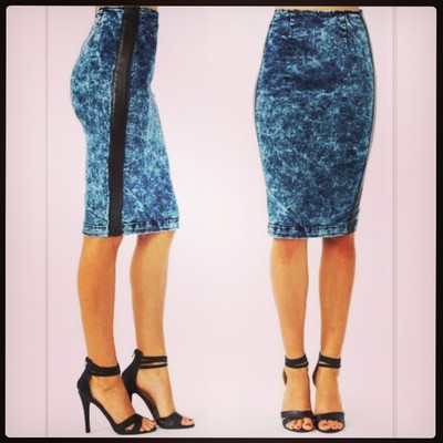 Acid wash pencil skirt w/ leather trim