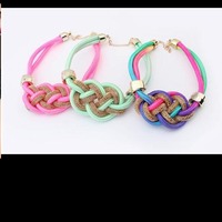 woven  - Thumbnail 3