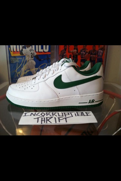 Nike Air Force 1 size 9.5