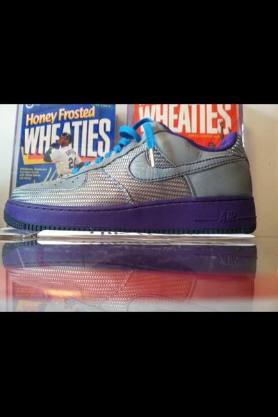 Nike Air Force 1 size 9.5