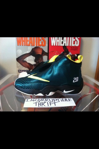 Solecollector Gloves Size 10.5