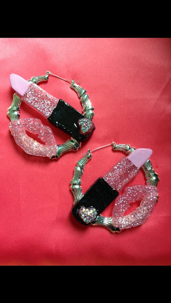 lipstick doorknockers