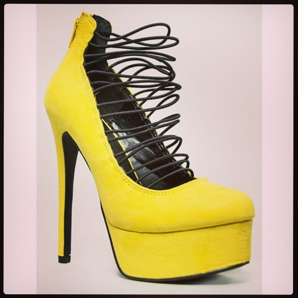 Elastic Band Yellow Pump