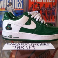 St. Patrick's Day AF1s size 9.5  - Thumbnail 2
