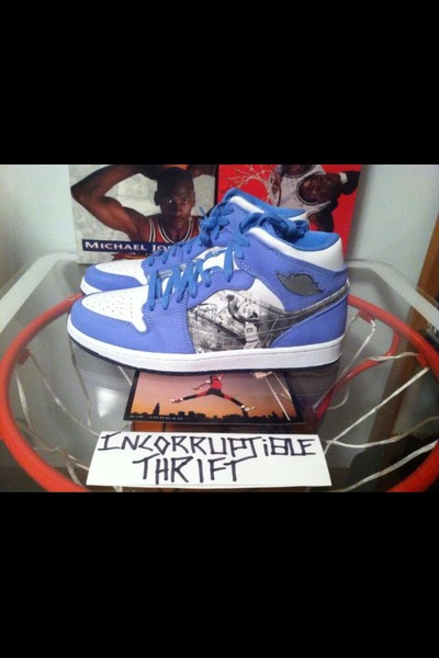 Air Jordan Alpha 1's Size 10