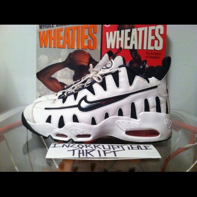 Nike air max nomos size 10