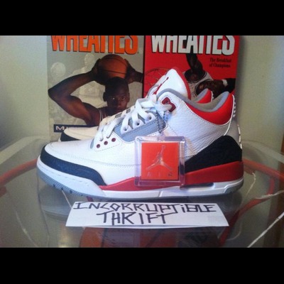 Fire red air jordan 3s