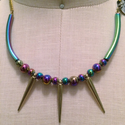 Psychedelic gold spike collar 