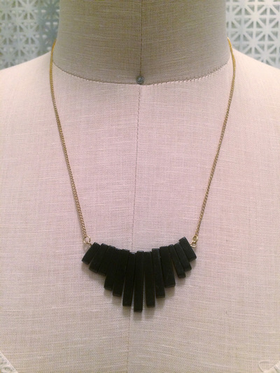 Petite Fan Necklace in Black Onyx