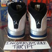 Air Jordan 17s size 10 - Thumbnail 4