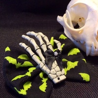 Gone Batty Skeleton Hand - Thumbnail 1