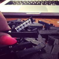 Gone Batty Skeleton Hand - Thumbnail 2