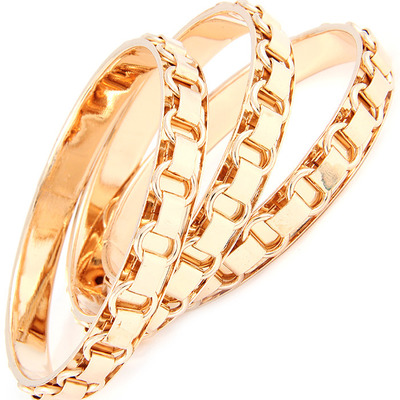 Three chains of gold bangle set