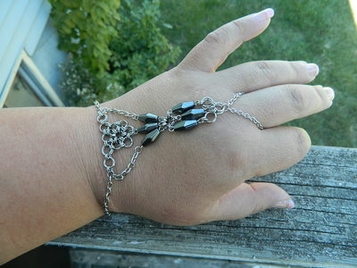 Hand jewelry-Hematite