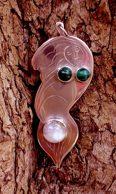 Waving Woman Silver Pendant, Green Malechite, Matches the Goddess Healing Necklace