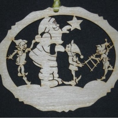 Santa, elves, and star - Thumbnail 4