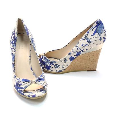 Gucci floral wedges