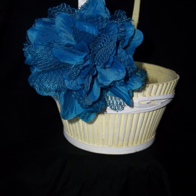 Floral lace hair clip