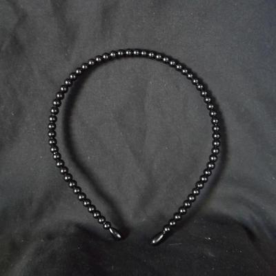 Skinny pearl head band