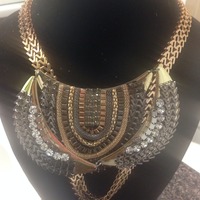 classic w chain statement neckpiece - Thumbnail 3