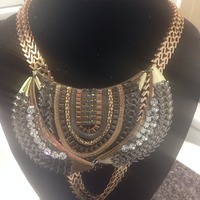 classic w chain statement neckpiece - Thumbnail 4