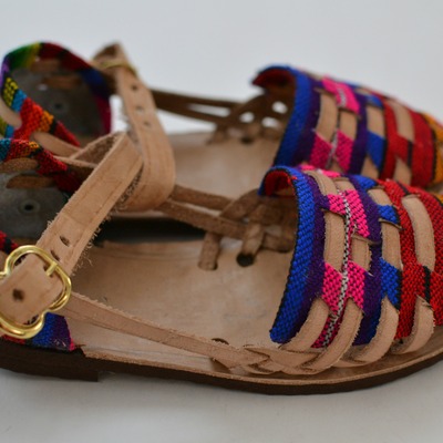 Size 22/us 6 infant/toddler caites