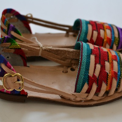 Size 24/us 8 infant/toddler caites