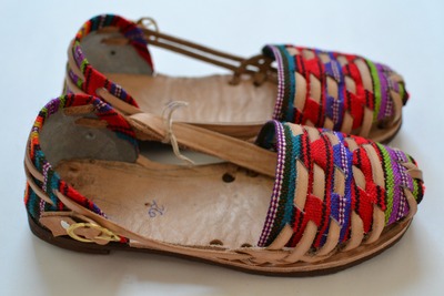 Size 26/US 9 Infant/Toddler Caites 