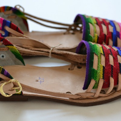 Size 27/us 10 infant/toddler caites