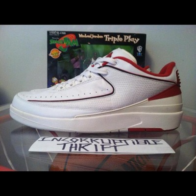 Air jordan white/red low 2s size 13