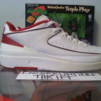 Air Jordan white/red low 2s size 13 - Thumbnail 2