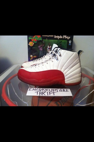 Original Air Jordan Cherry 12s size 11.5