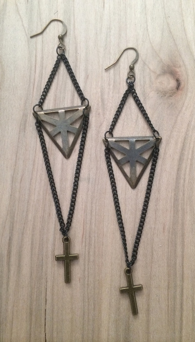 Bewitching Earrings in Ant/Black